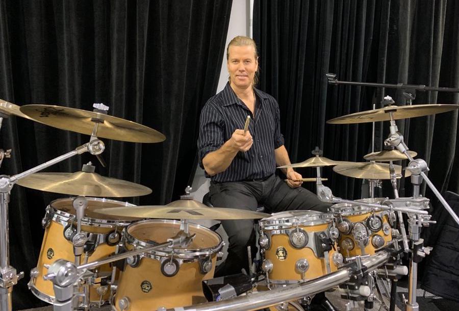 Thomas Truhitte at the drum kit